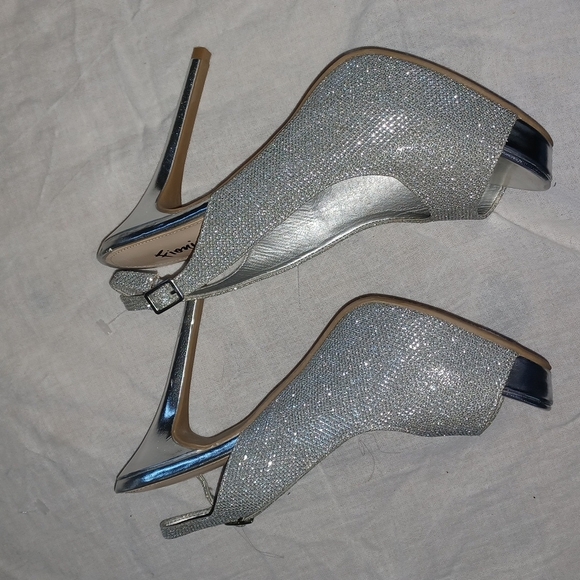 Fioni Sparkly high heels, Silver slingback, 7.5 - Picture 3 of 4